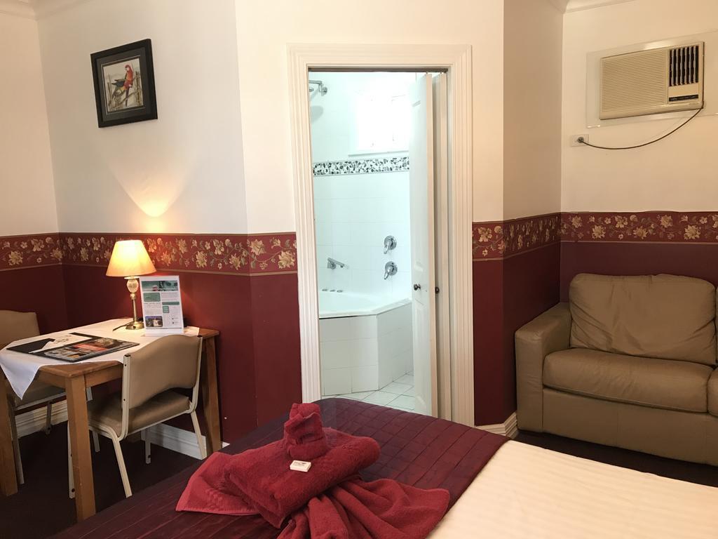 The Lodge Outback Motel 브로큰힐 외부 사진
