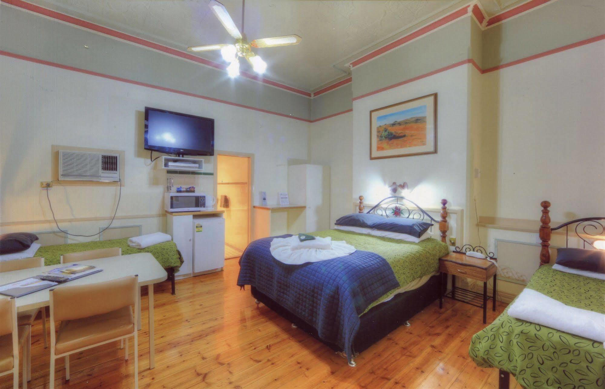 The Lodge Outback Motel 브로큰힐 외부 사진